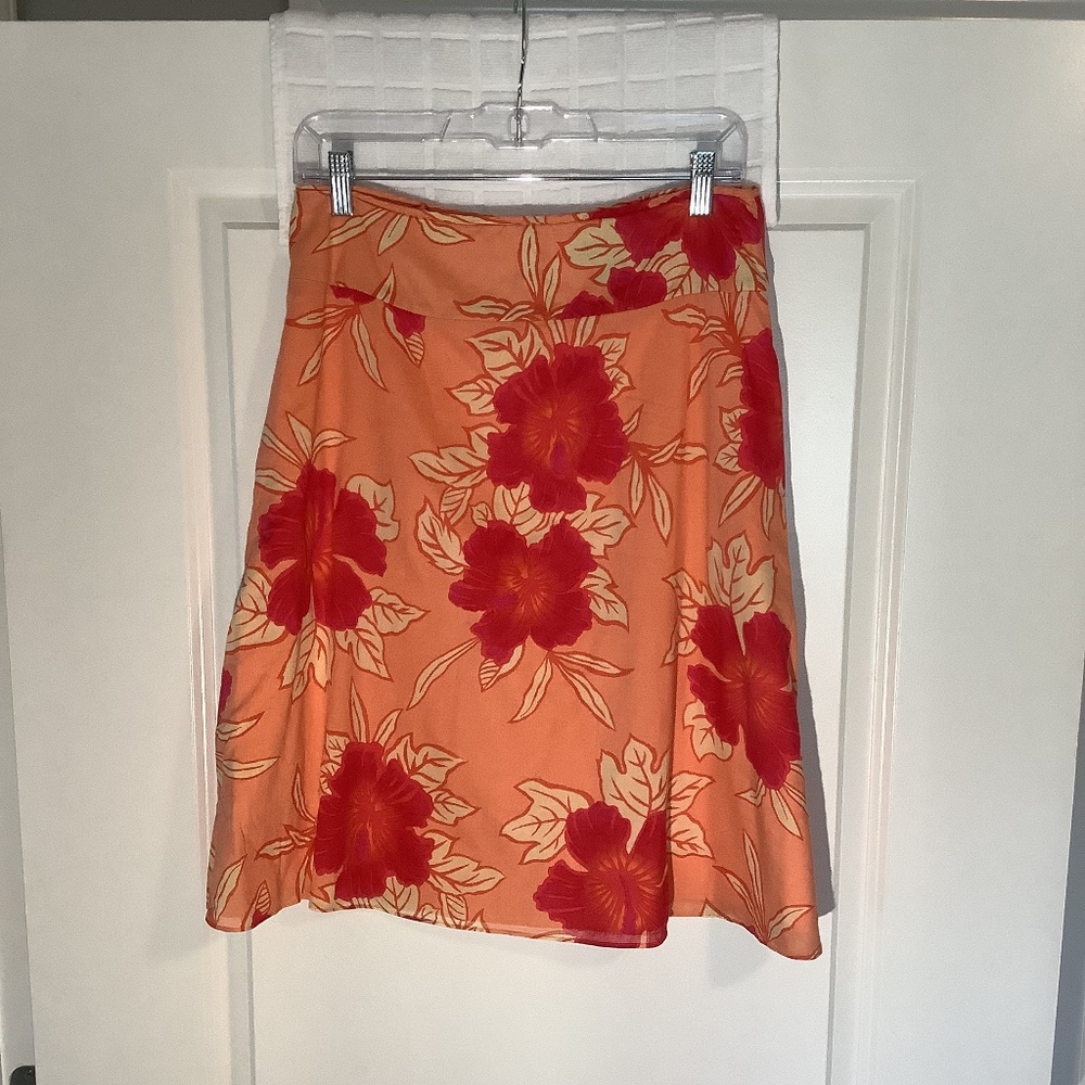 New York Company Ladies Lined Floral Skirt Peach/ Cream Size 6